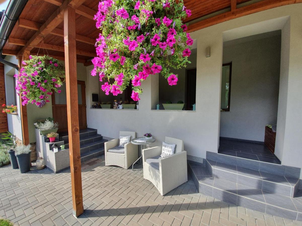 Apartments Sarika Dlha Ves Luaran gambar